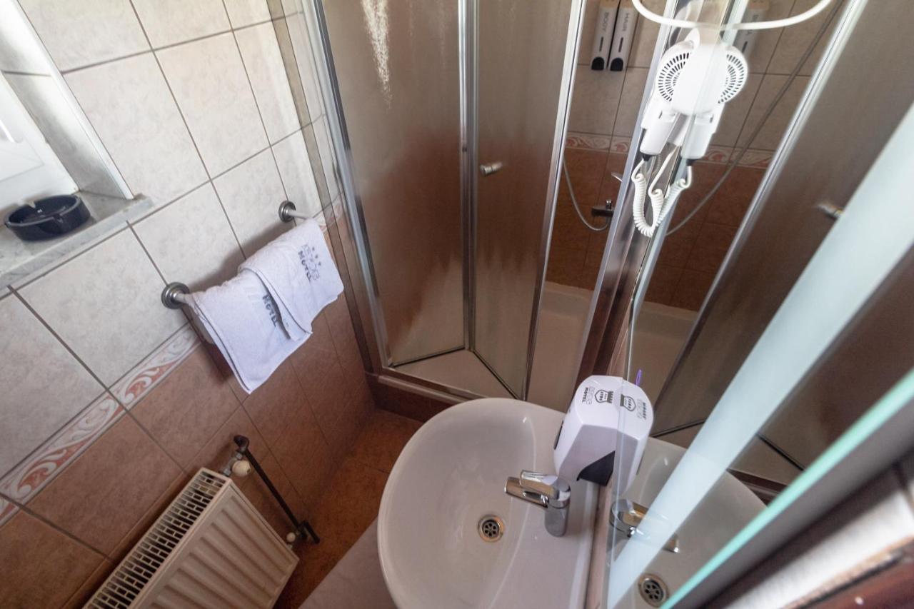 Motel Atos Laktaši Kültér fotó