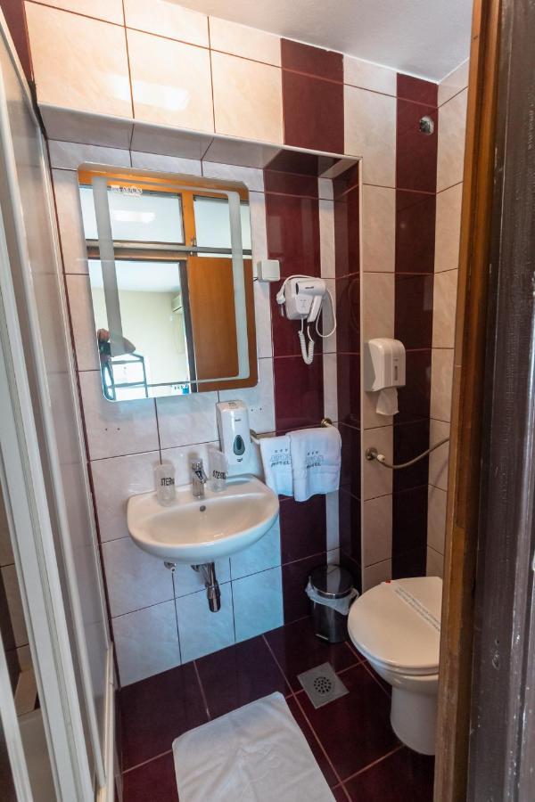 Motel Atos Laktaši Kültér fotó